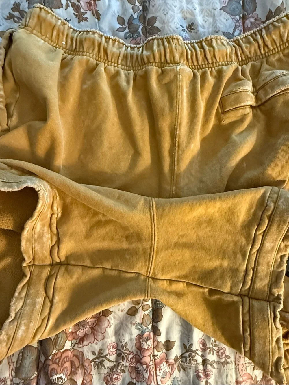 Jordan Men's Mustard Yellow Drew Fit Fleece Athletic Shorts